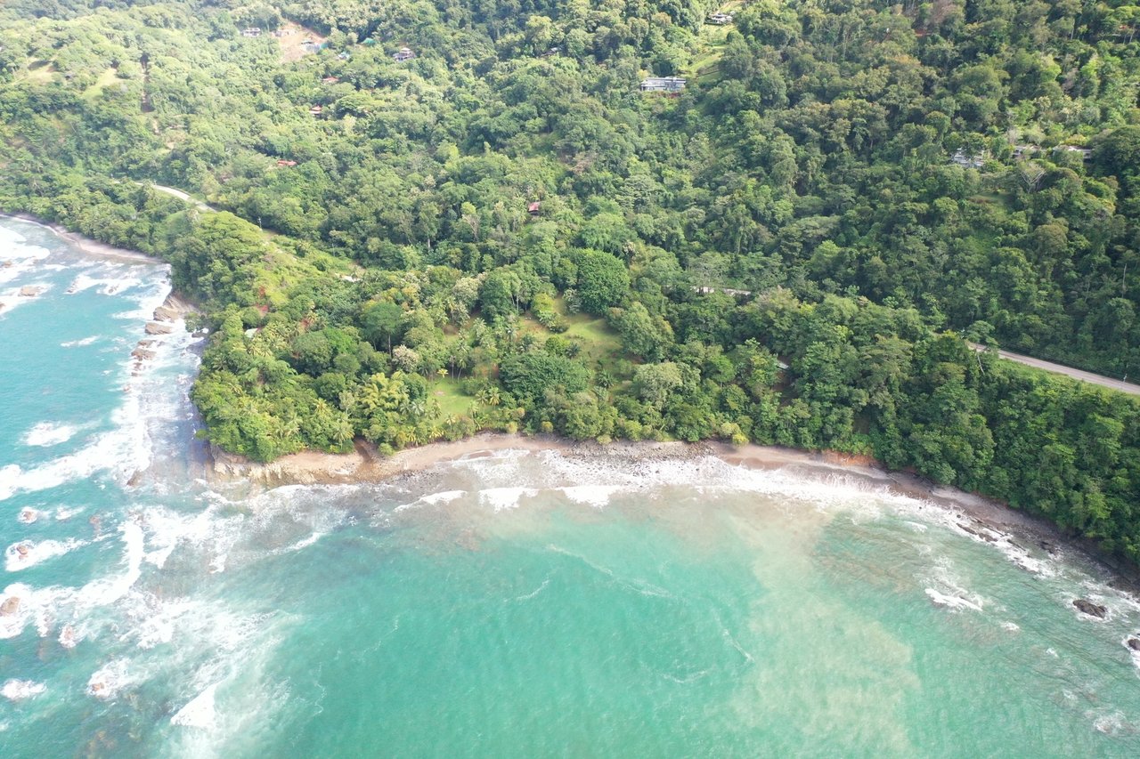 Modern Beachfront Luxury Estate, Dominical, Puntarenas