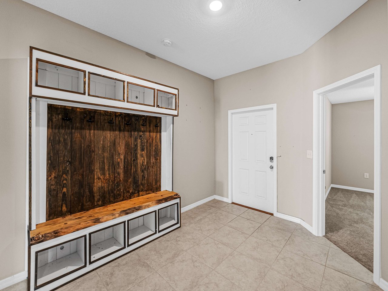5474 LESLIE CANYON DR