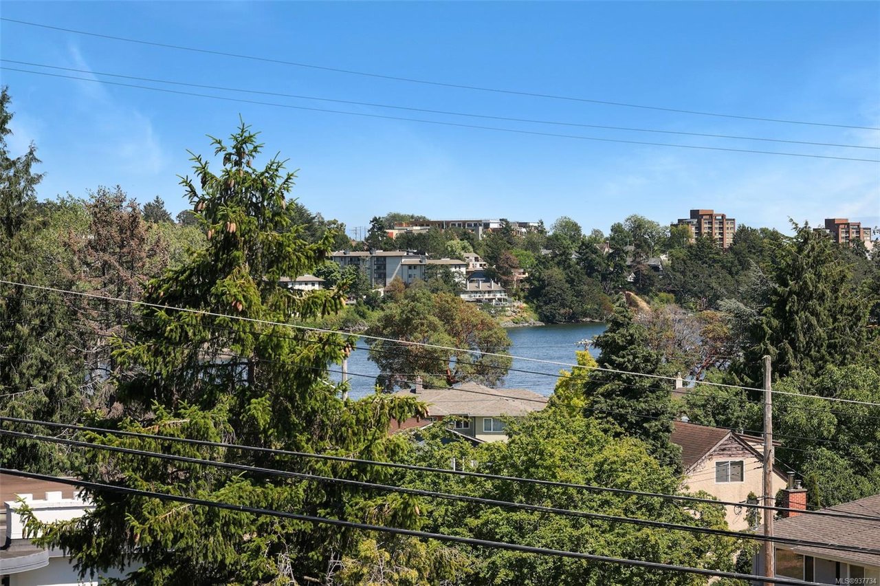 1-1048 Tillicum Rd, Esquimalt