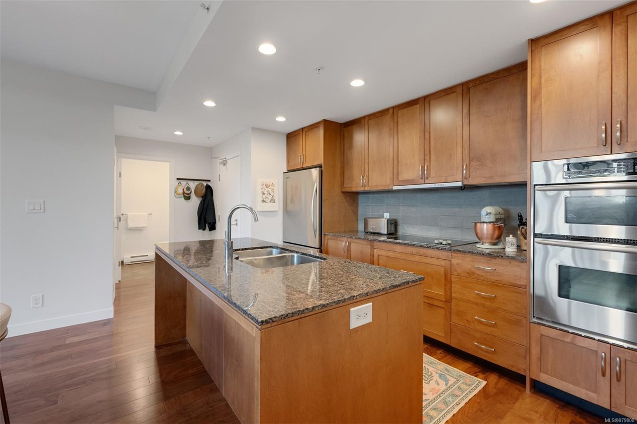 201-788 Humboldt St