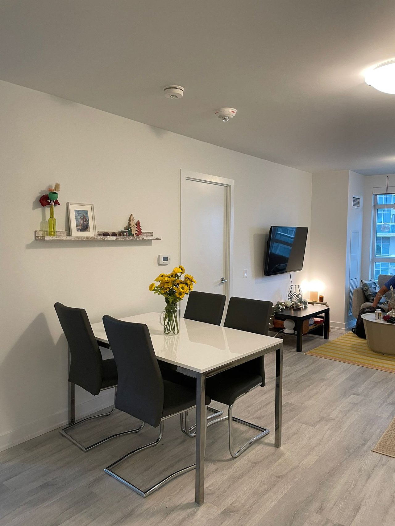 251 Manitoba St, Unit 1002