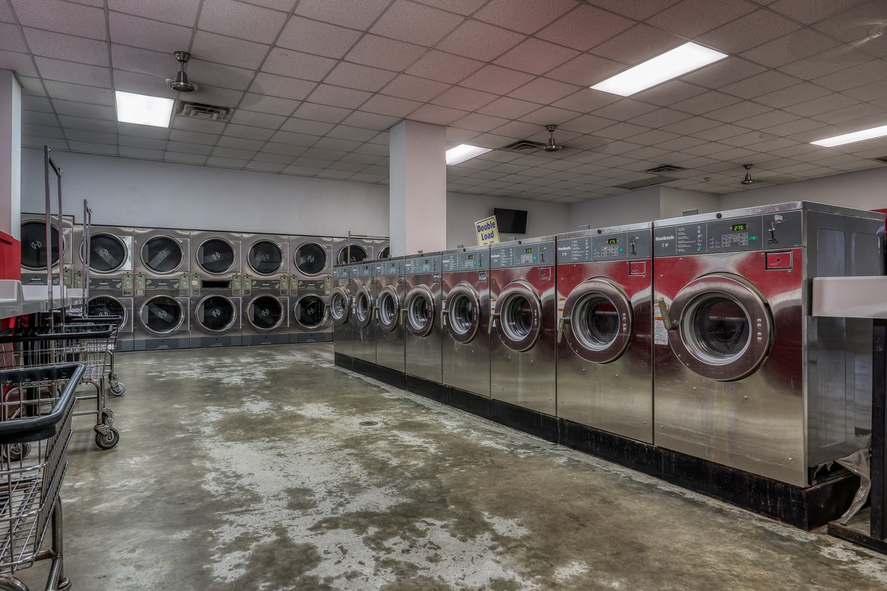 512 & 514 S Front St Bellville, TX 77418