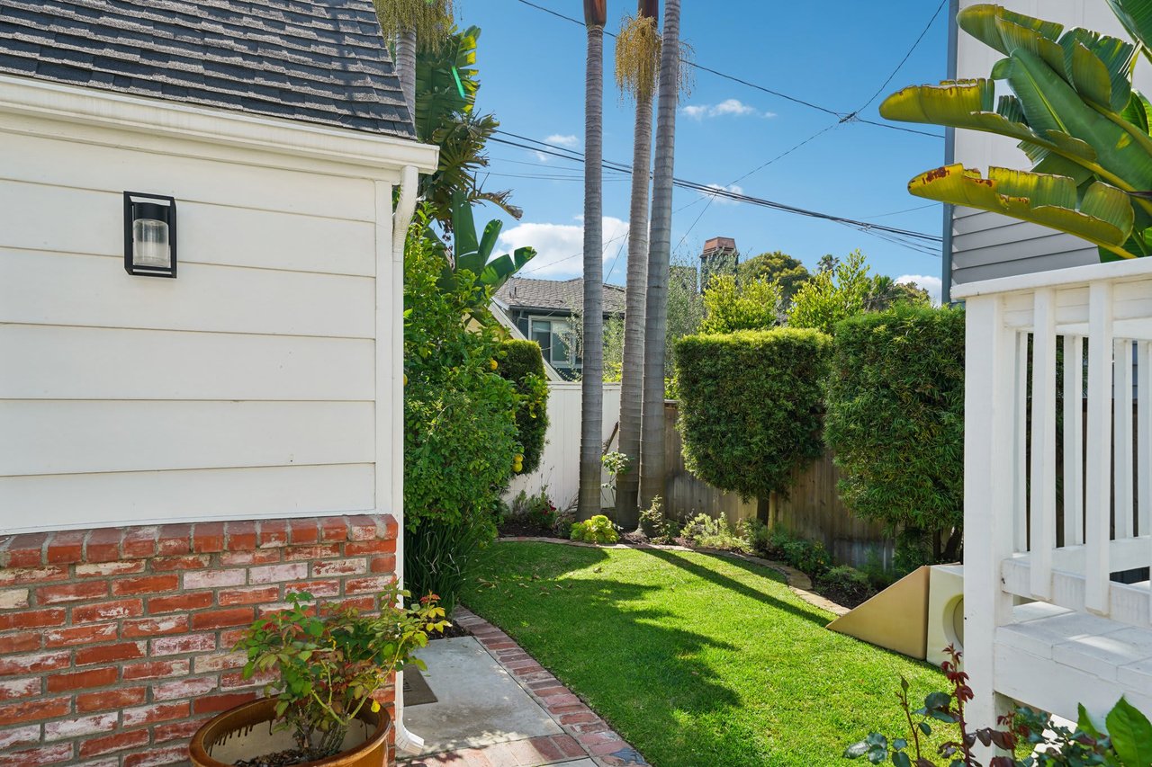3108 N Poinsettia Avenue