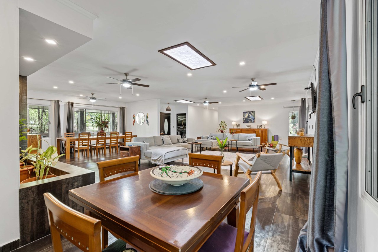 Casa de Palmas | Beautiful gated community just 5 min. to the beach!
