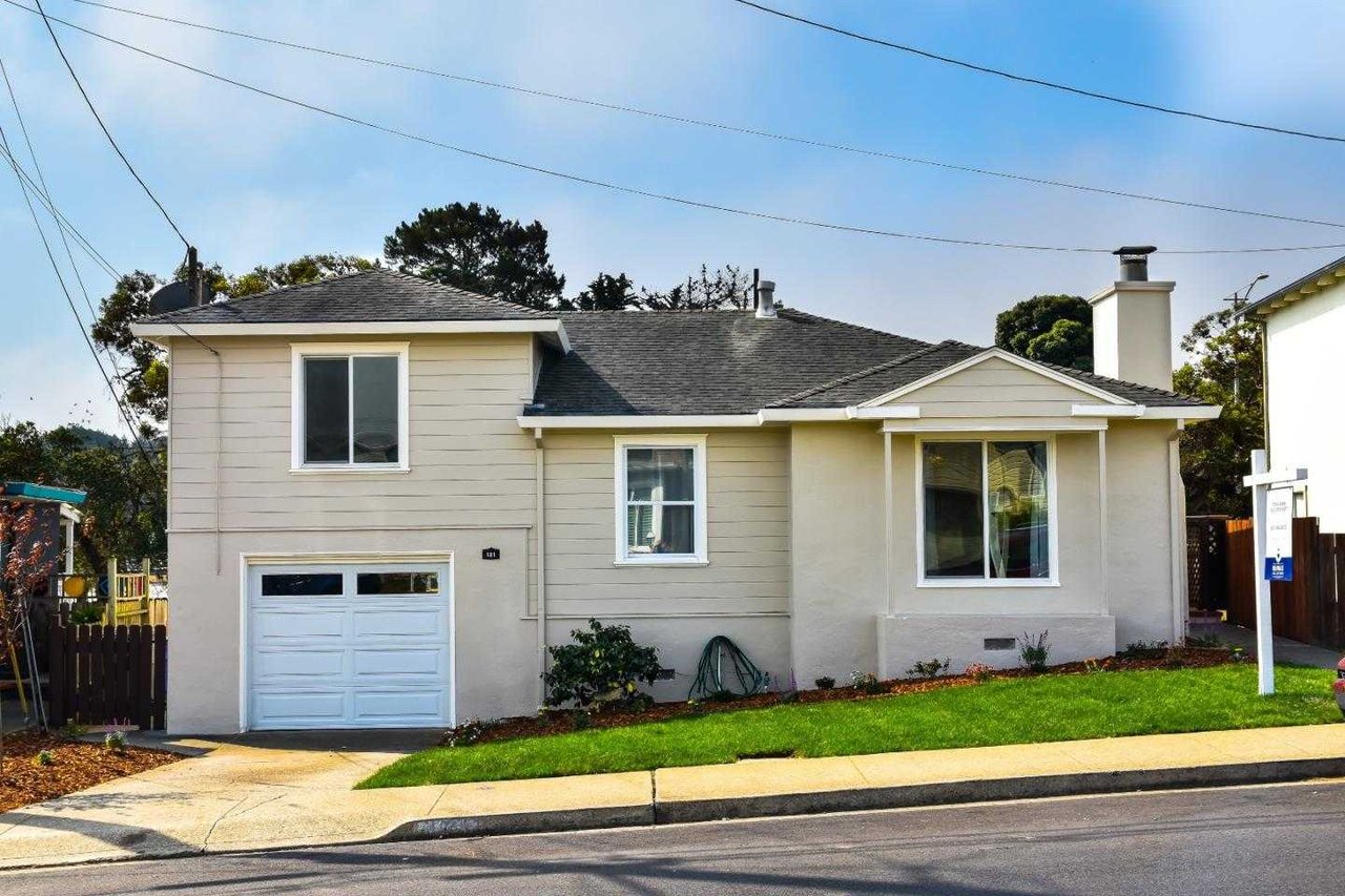 121 Duval DR