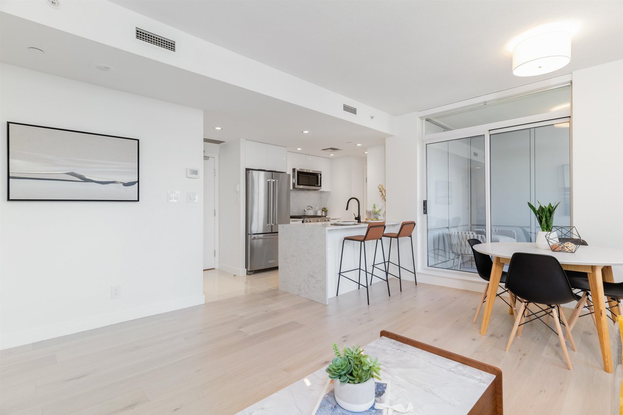 1006-638 Beach Cres