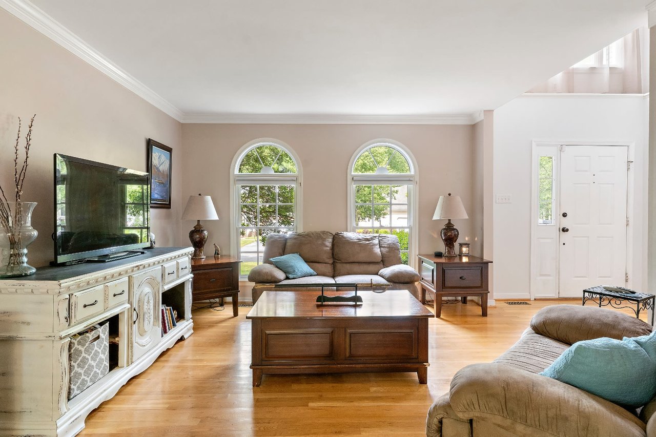 6007 Oak Landing Drive