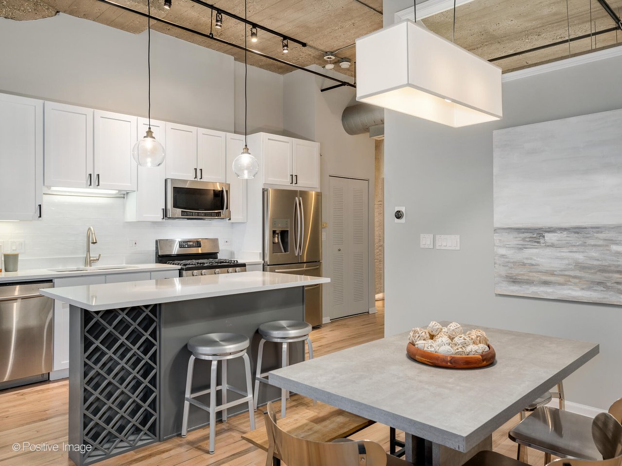 758 N Larrabee St Unit 717