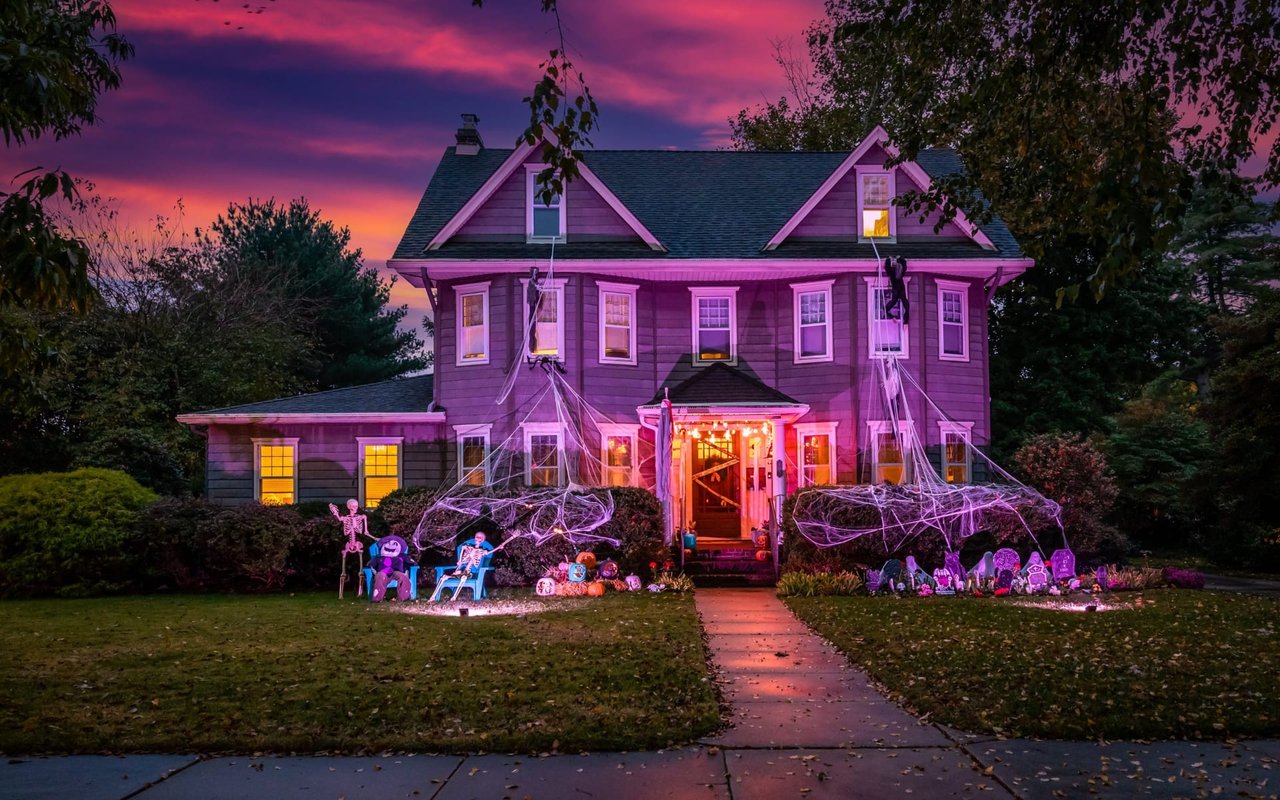Our Favorite Halloween Homes in Riverton