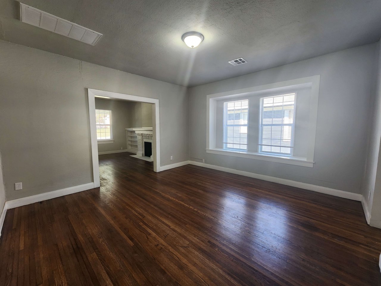 1017 N. Broadway Ave