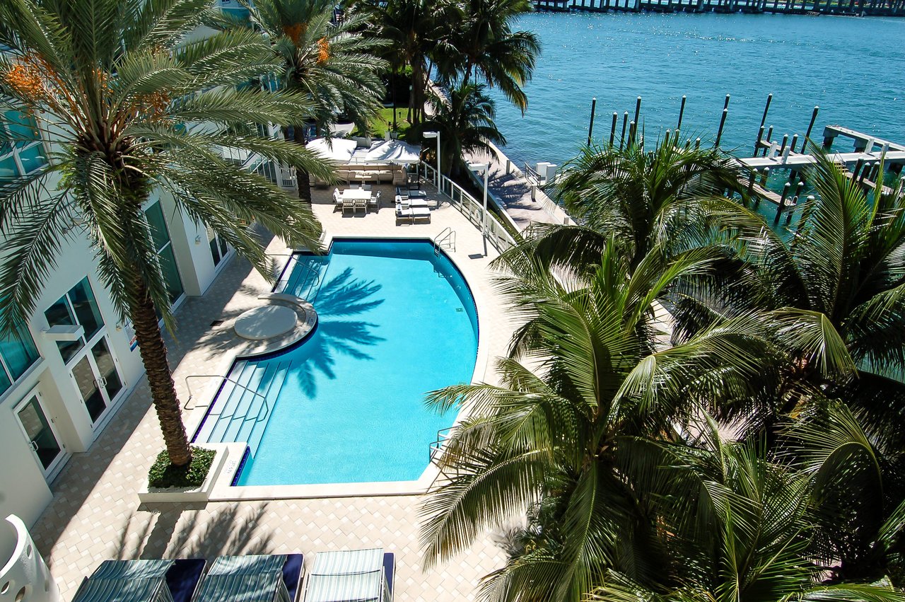 650 West Ave Unit: 2102