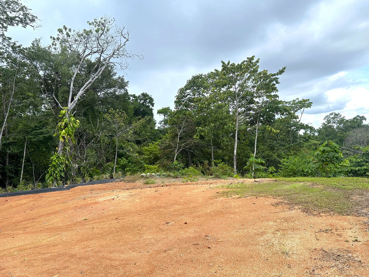 11.24 Acres With Two Stunning Ocean View Building Sites In Cinco Ventanas! Ojochal (Cinco Ventanas, Puntarenas, CR - 60504)