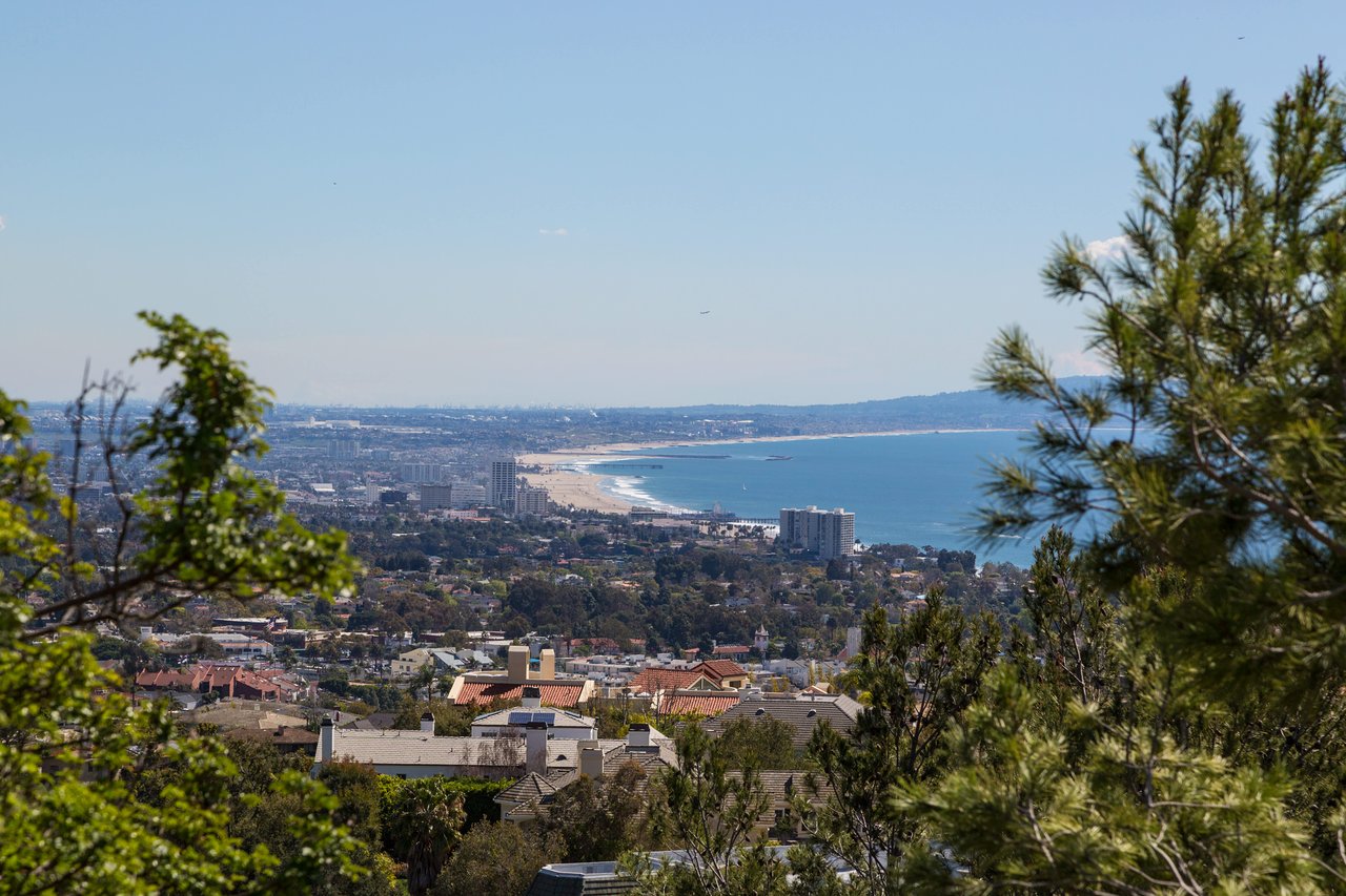 Palm Beach Villa in the Palisades