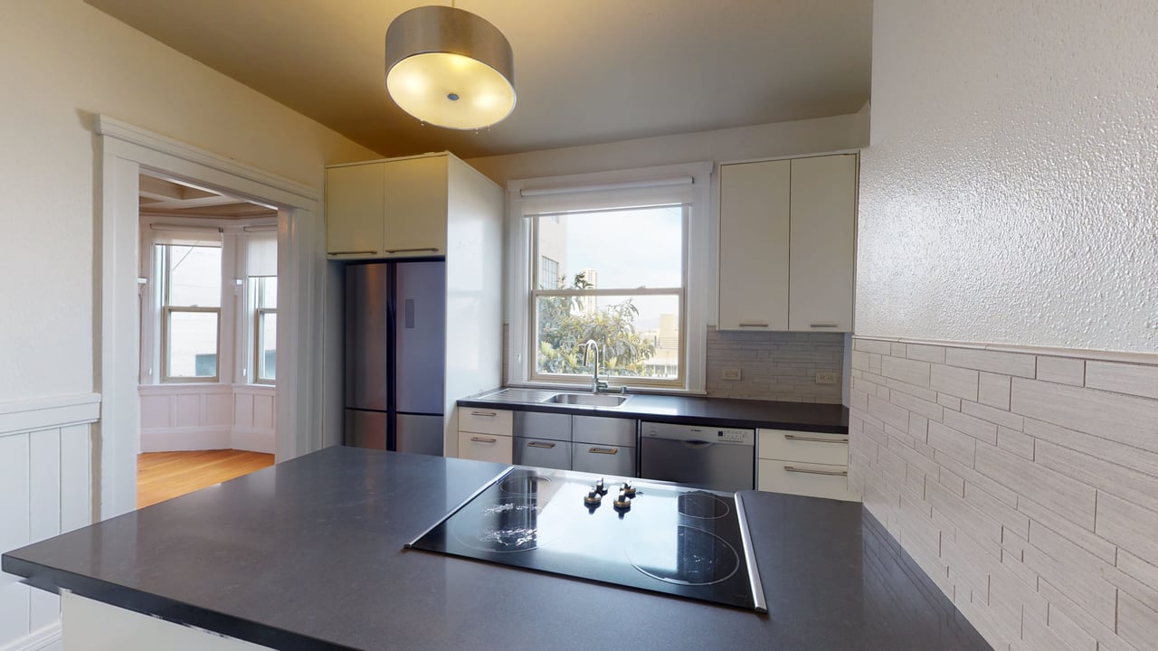 1030 Sacramento Street- 3Bd/1Ba Nob Hill Flat