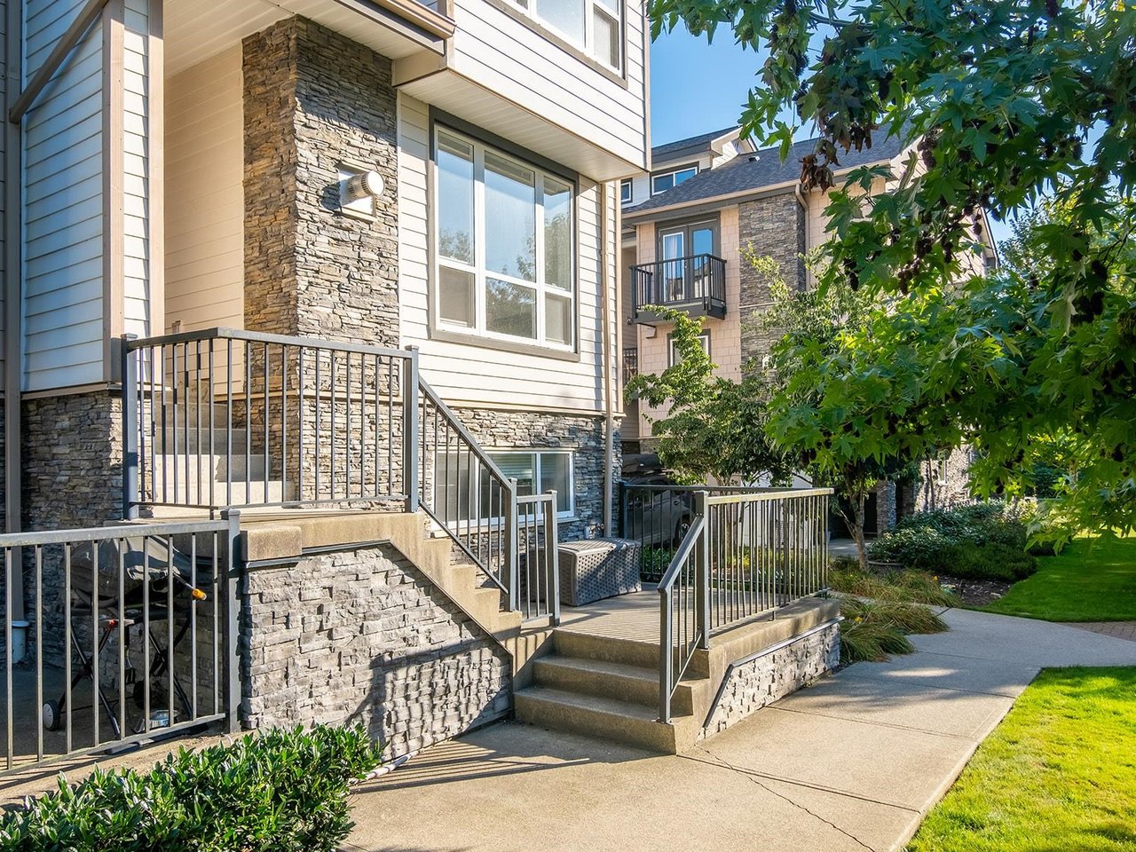 2-1261 Main St