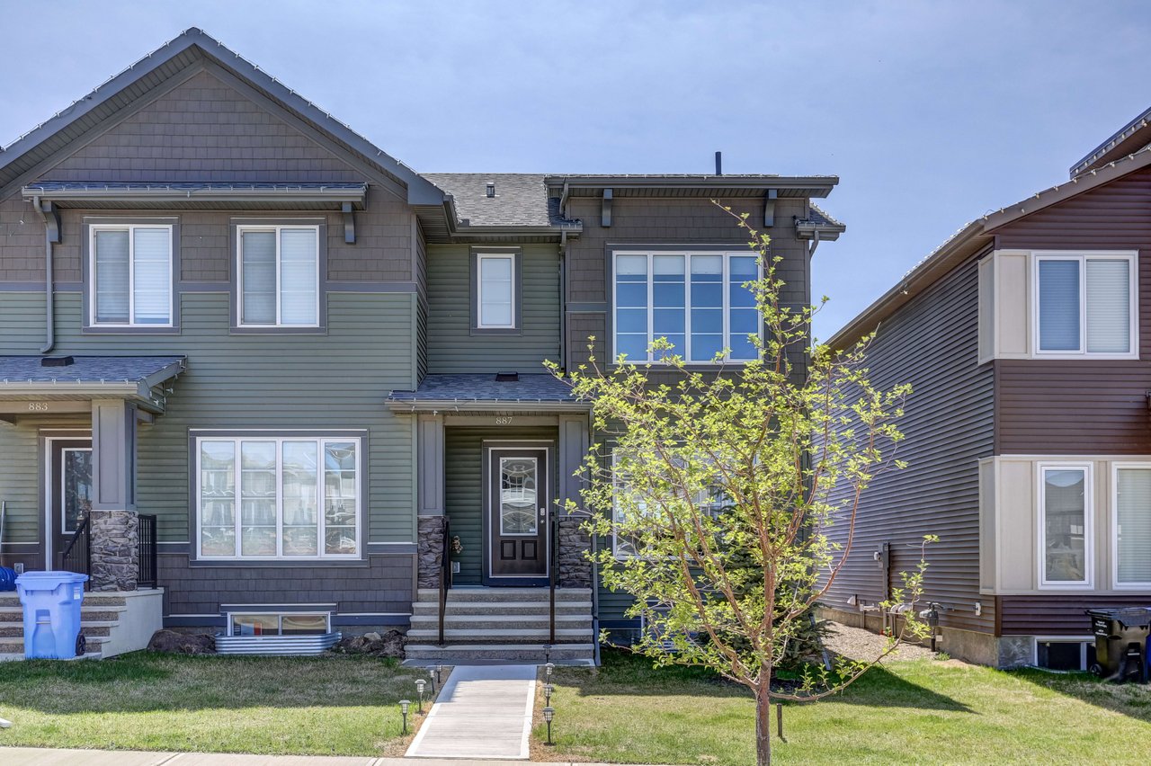 887 Carrington Boulevard NW