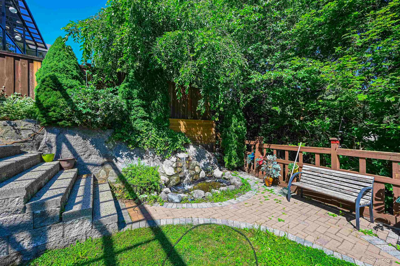 148 Maple Dr