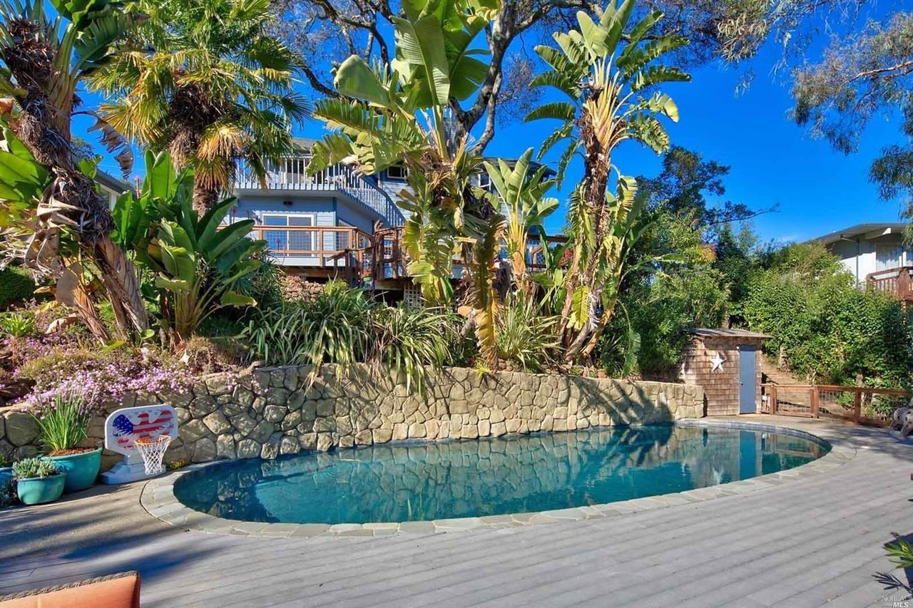 87 Eagle Dr