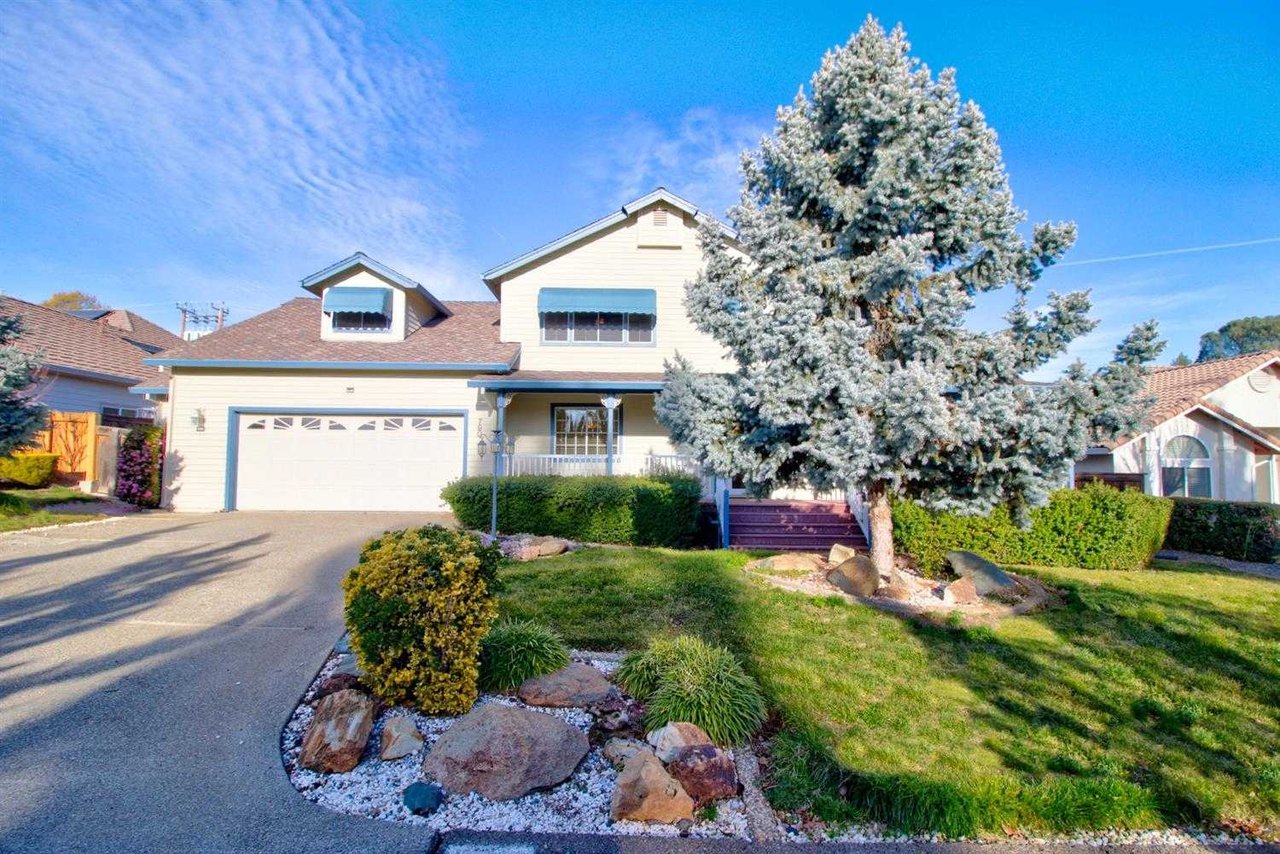 790 Oak Crest Circle