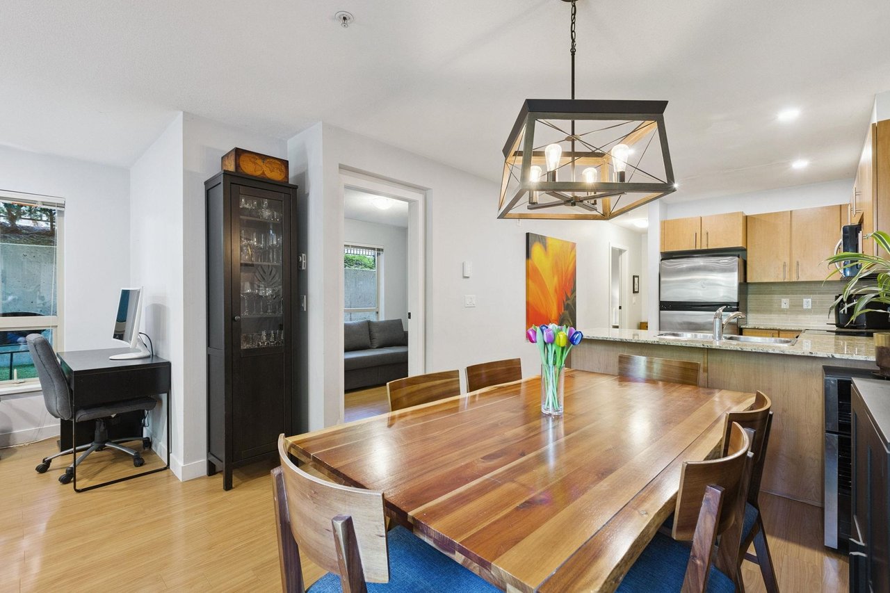 227-1633 Mackay Ave