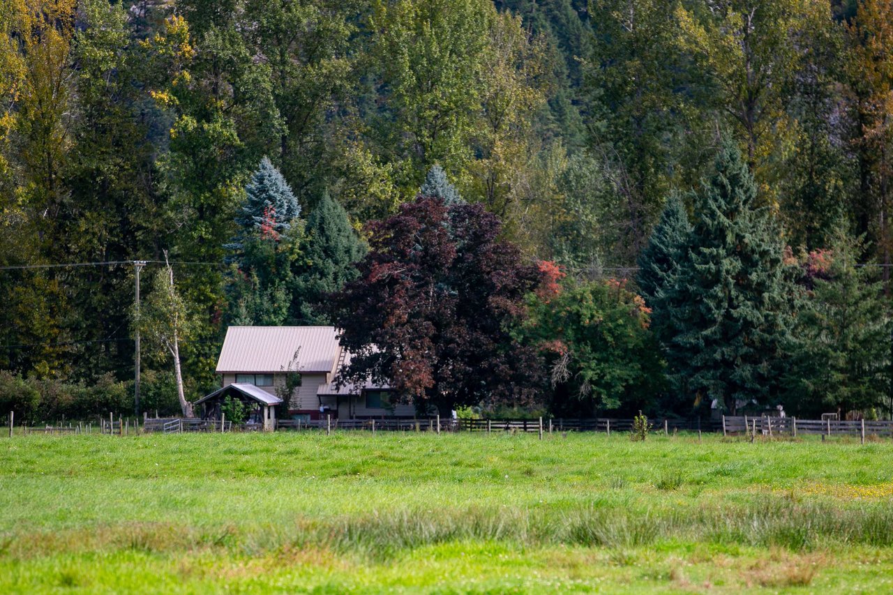 8573 Pemberton Meadows Rd