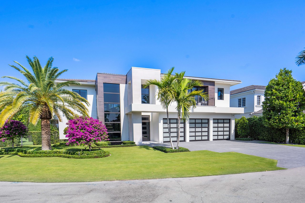 A New Signature Listing in Boca Raton's Royal Palm Yacht & Country Club