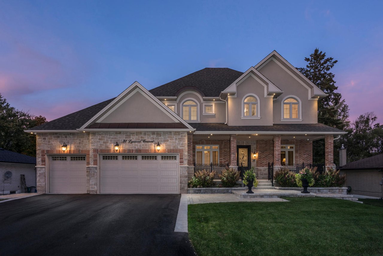 81 Lynwood Crescent
