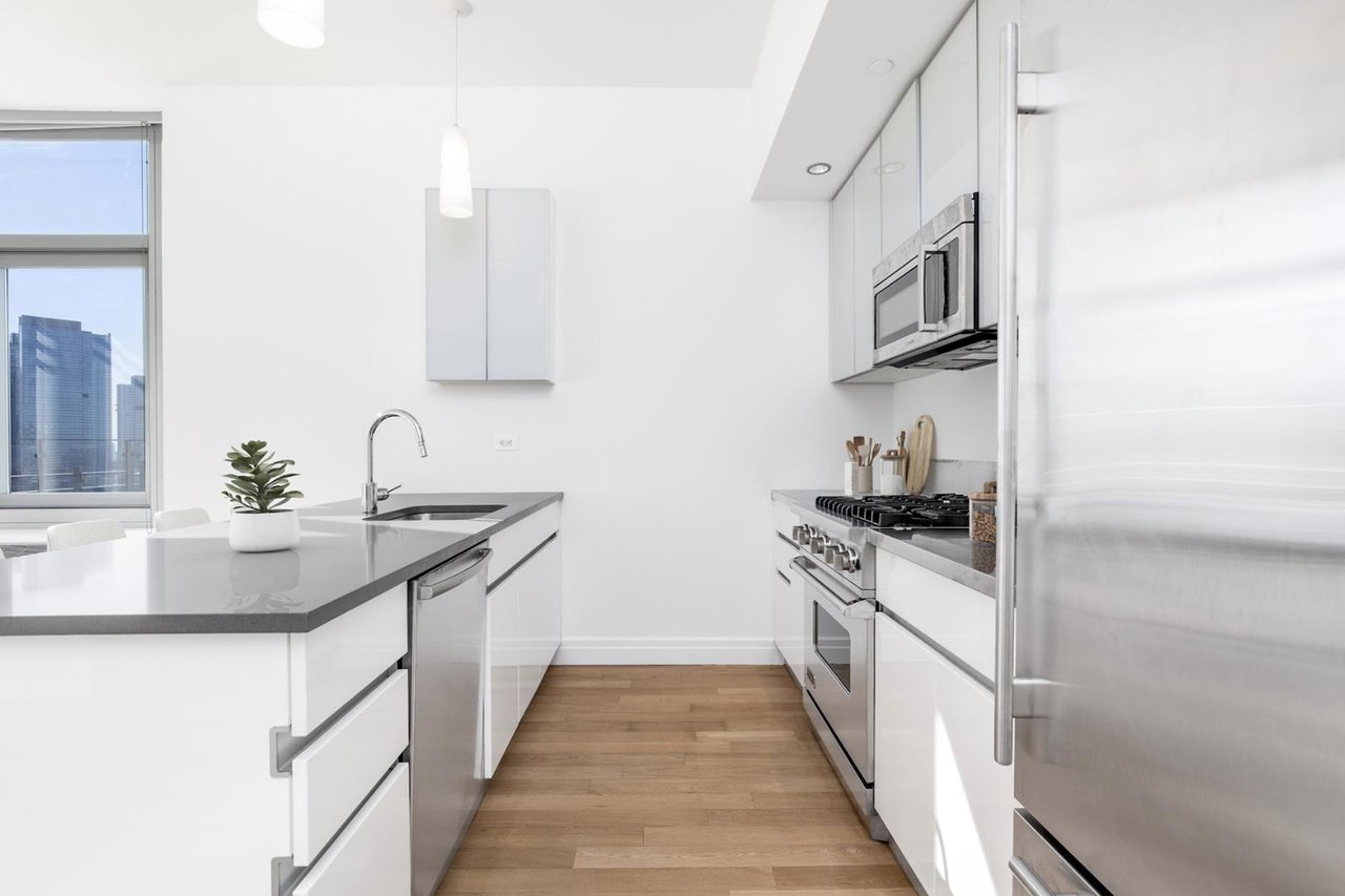 554 West 54th Street, Apt 24-R