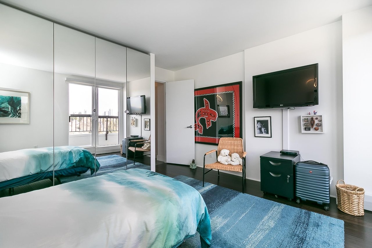 1702-320 Royal Avenue, New Westminster