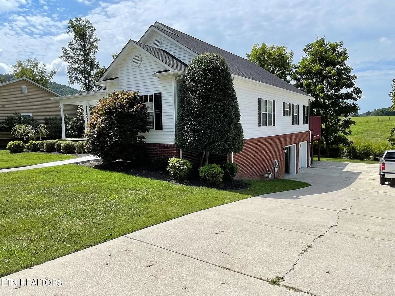138 Larkspur Dr
