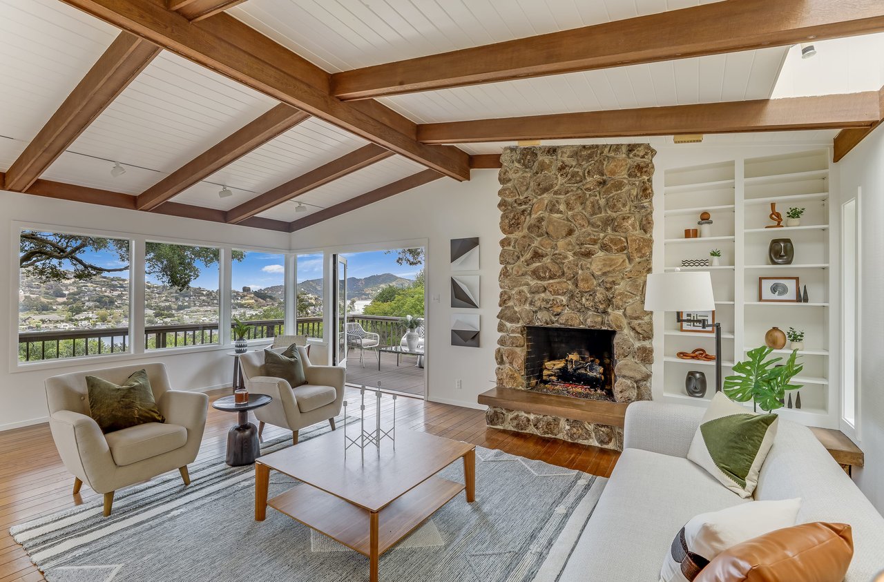 Rare Opportunity on Belvedere Island