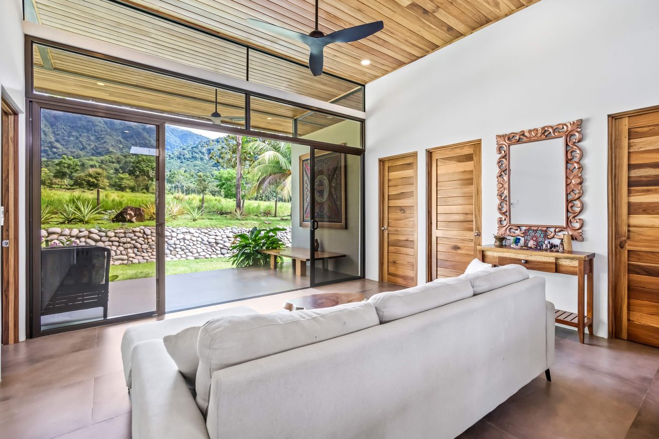 Bright & Peaceful 3-Bedroom Home With Separate Workshop/Office Space & Stunning Views Of The Lush Mountains In Easy-Access Location In Ojochal Costa Rica