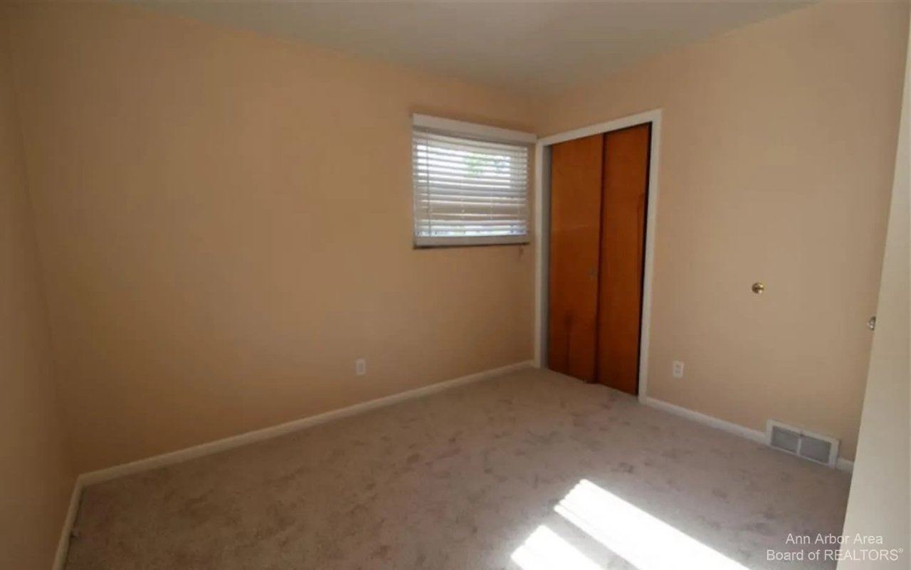 1714 Jackson Ave, Ann Arbor, MI 48103