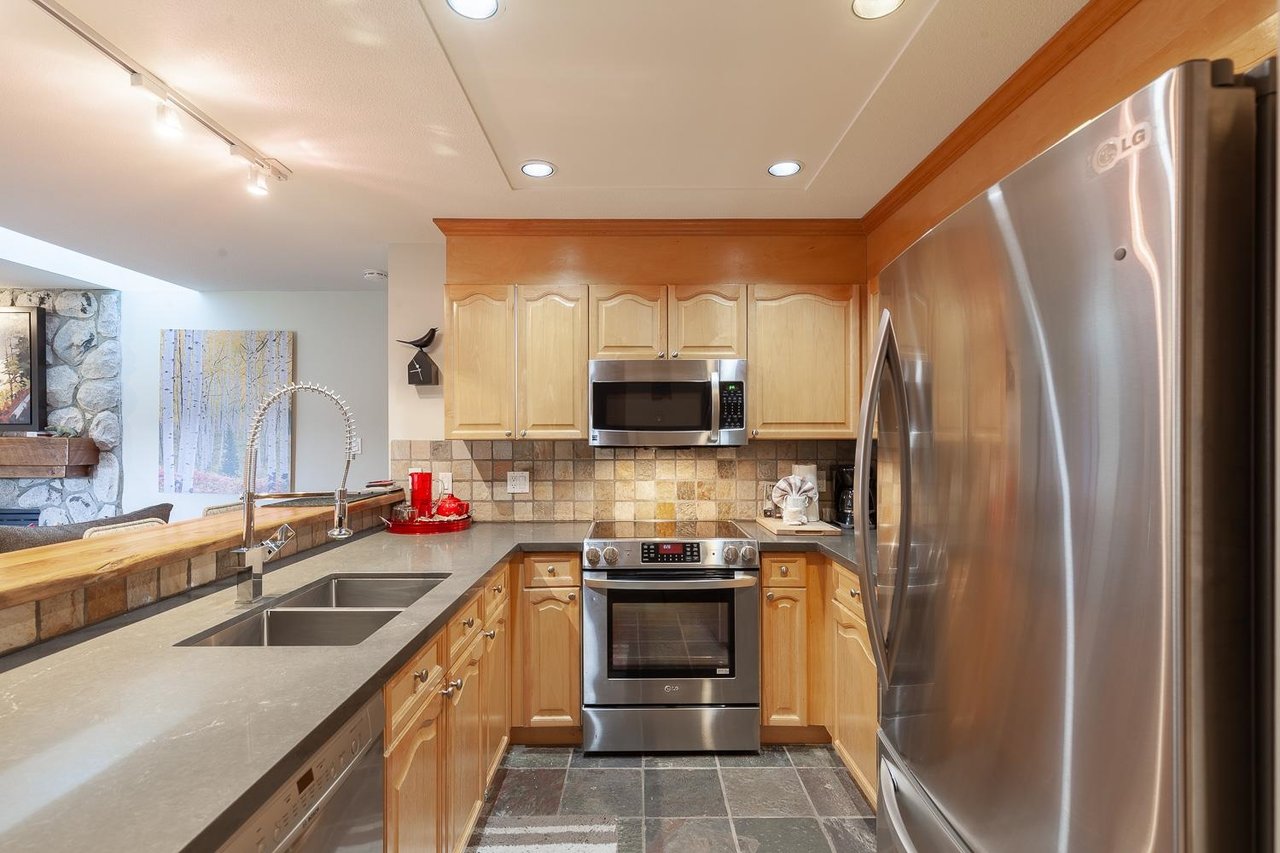 18-4636 Blackcomb Wy