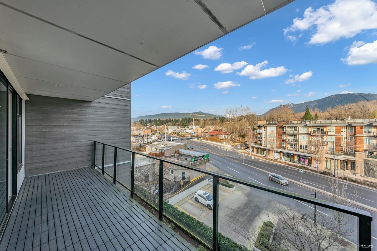 416-725 Marine Dr