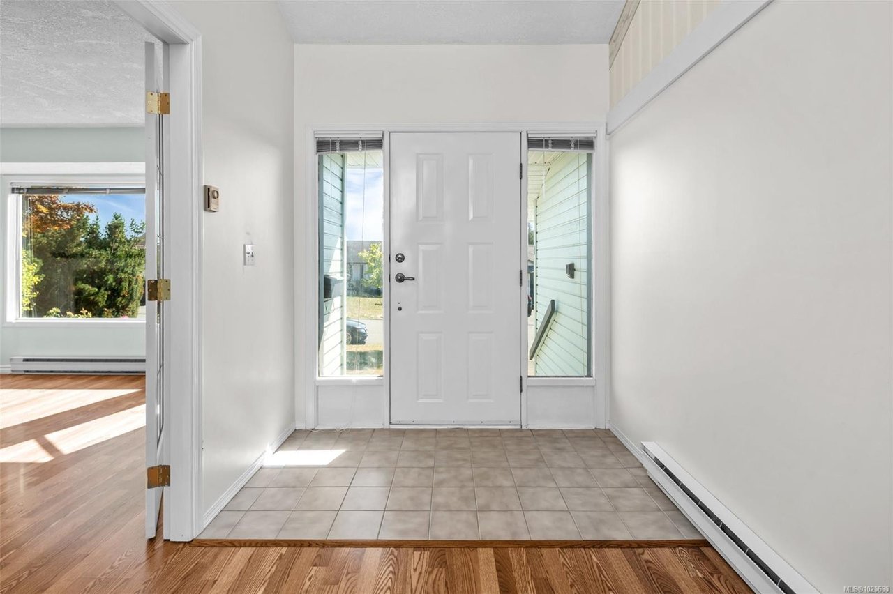 4243 Panorama Dr