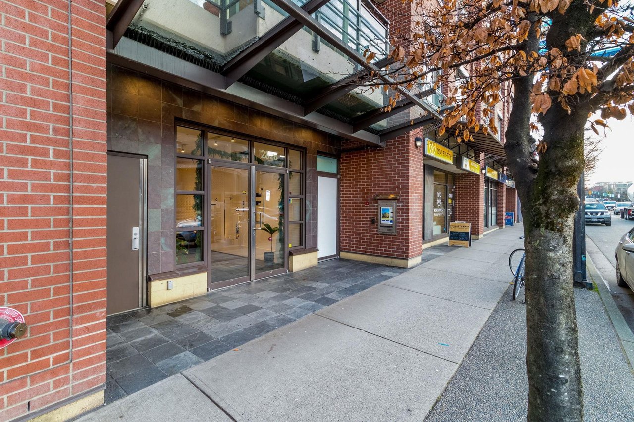 304-2828 Main St