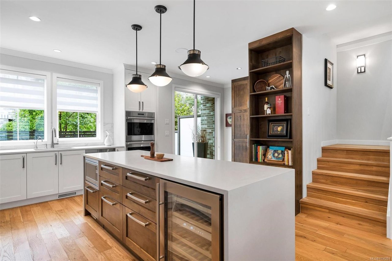 1034 Pentrelew Pl