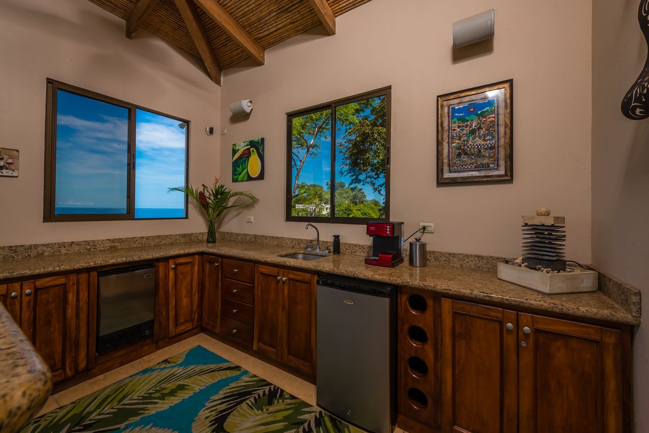 Casa Las Brisas | Near the Coast and Oceanfront House For Sale in Playa Flamingo