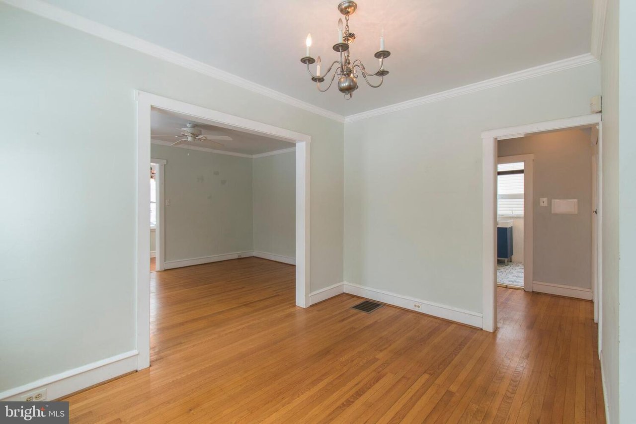 52 WEISS AVE