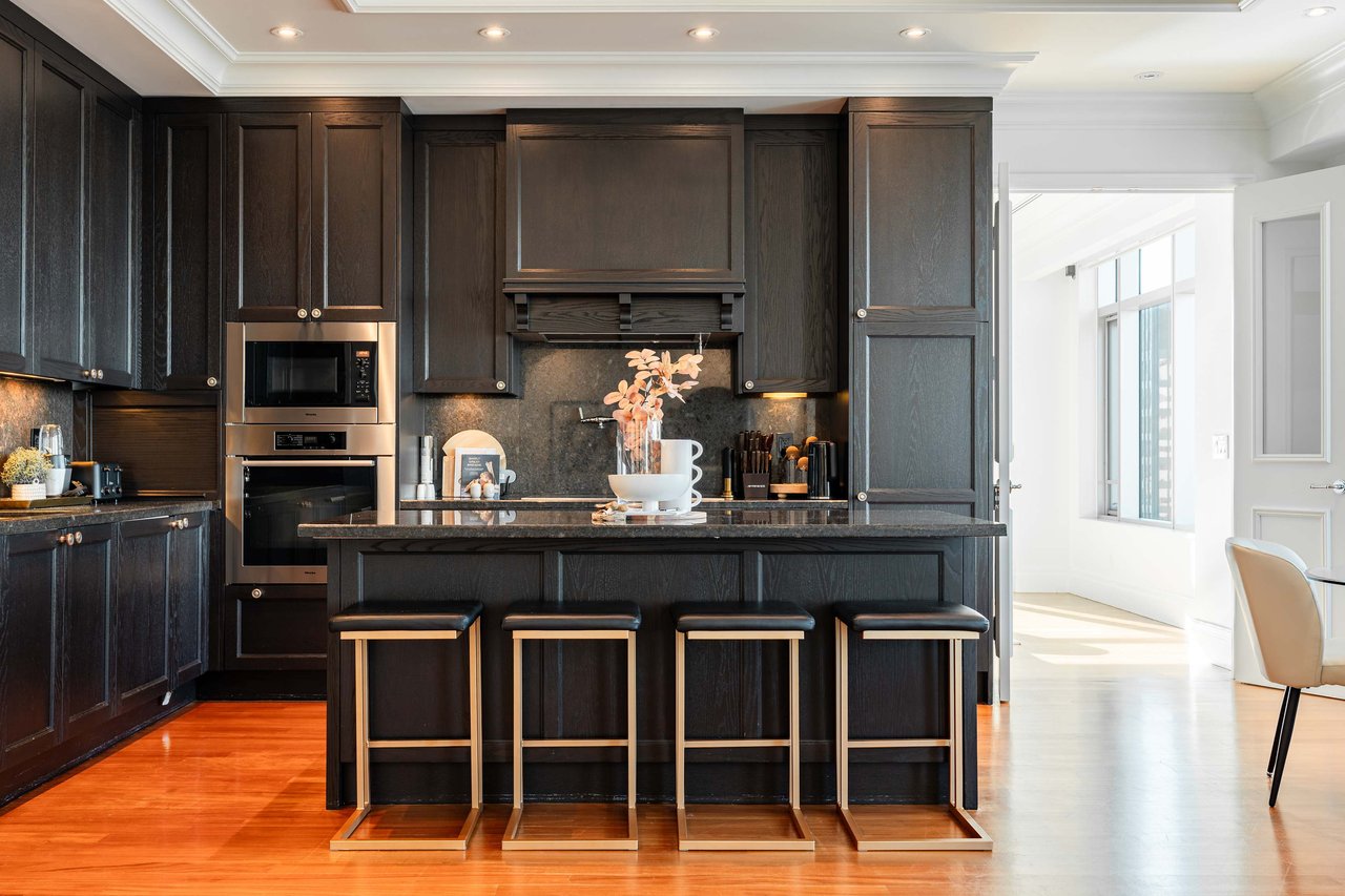 311 Bay St #5104, Toronto
