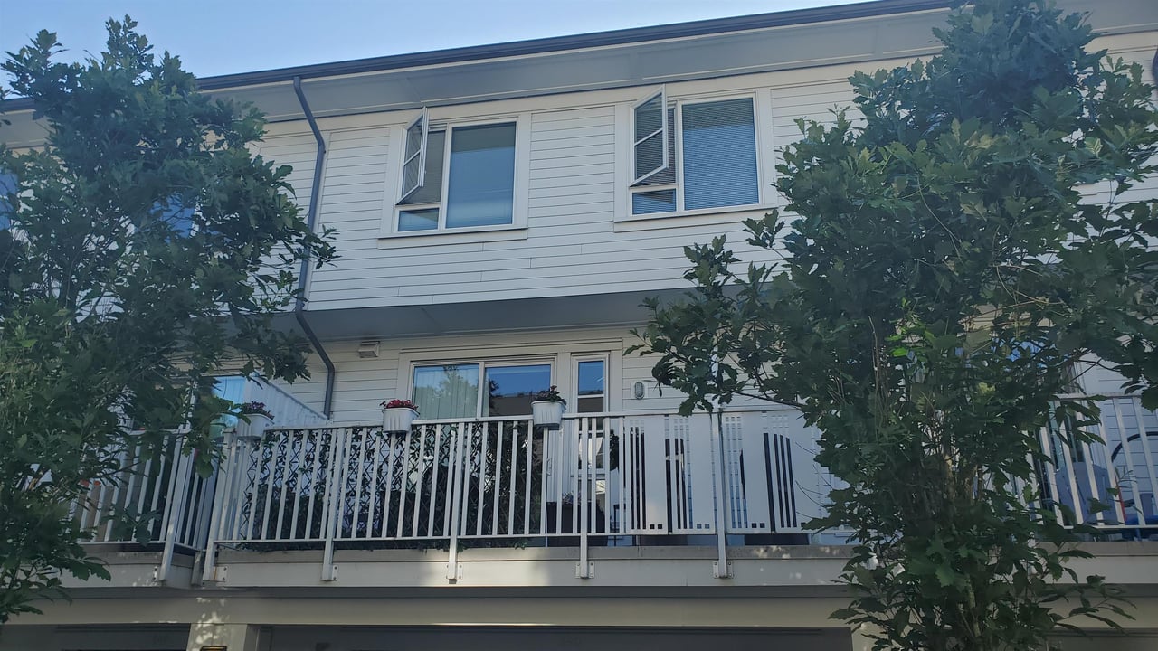 150-548 Foster Ave