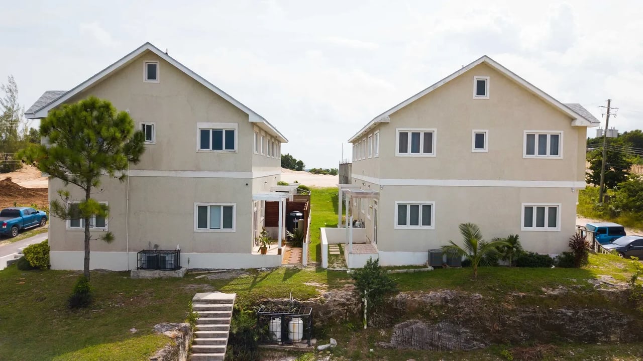 25 Eagle Crest 3 Bedroom Townhouse