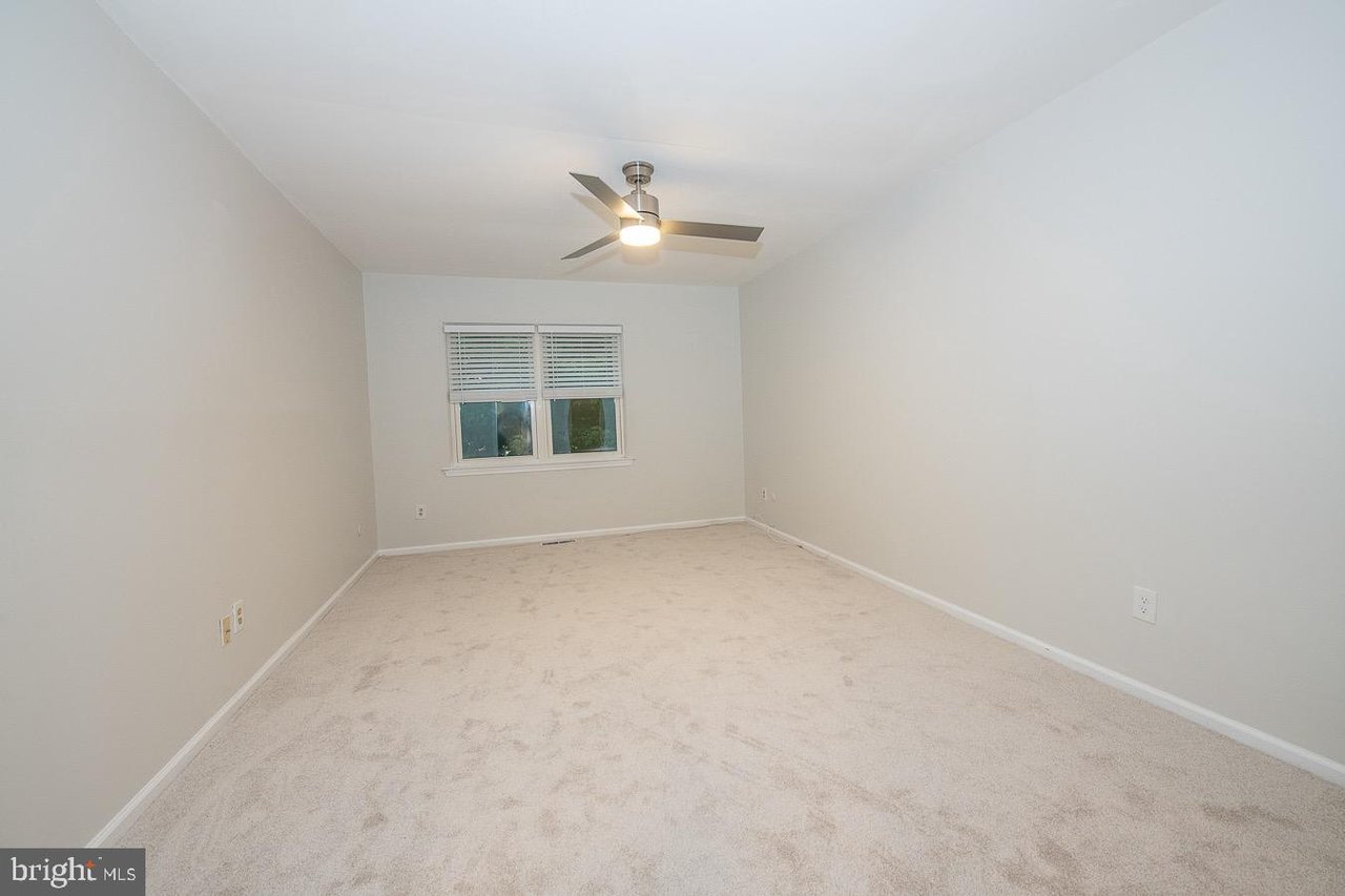 82 Woodbine Way