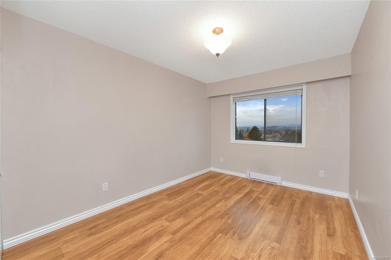879 Denford Cres