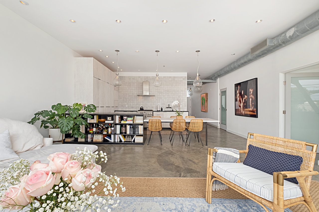 Sophisticated Architectural Venice Loft