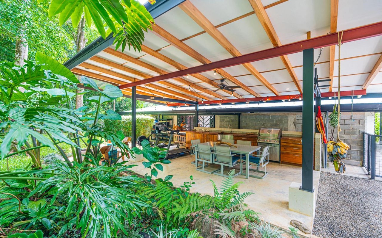 Off-Grid Regenerative Homestead, Perez Zeledon, San Jose