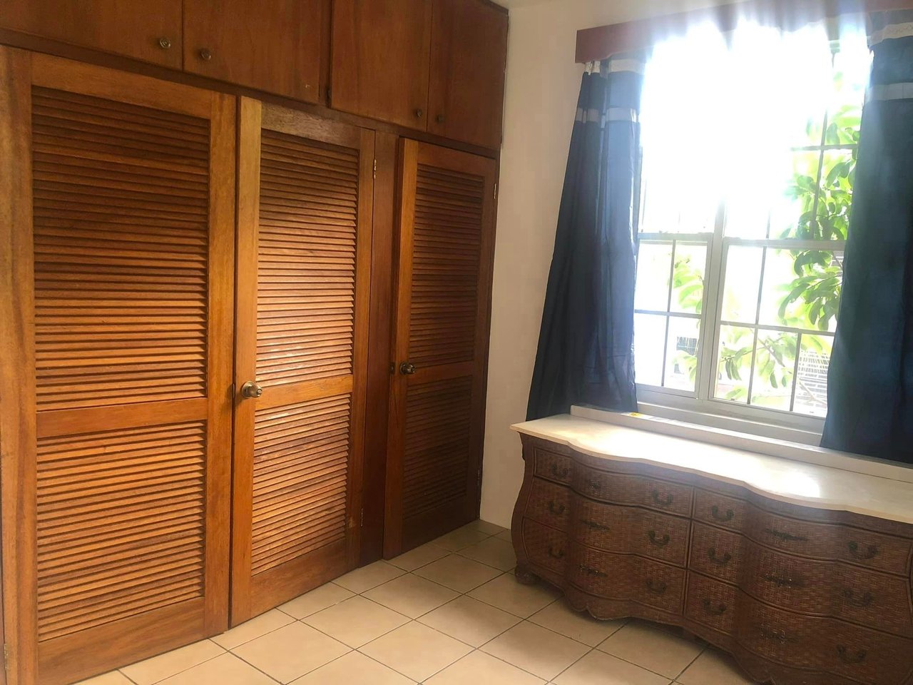 945 Parham Town 2 Bedroom Apartment