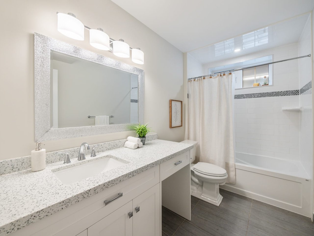 32 Ilfracombe Cres