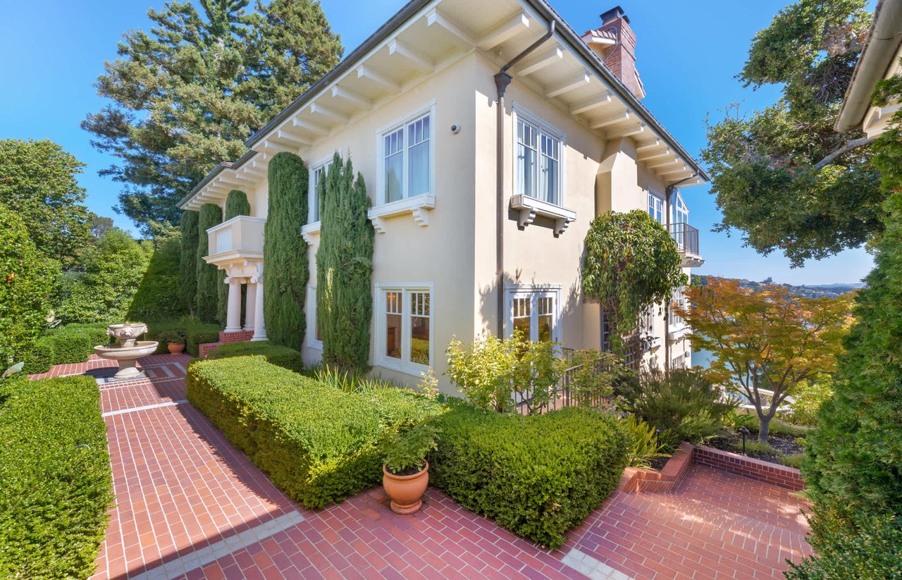 Iconic Belvedere View Estate